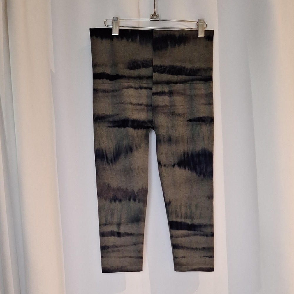 M. Rena Capri Cropped Ink Blot Tie Dye Leggings One Size